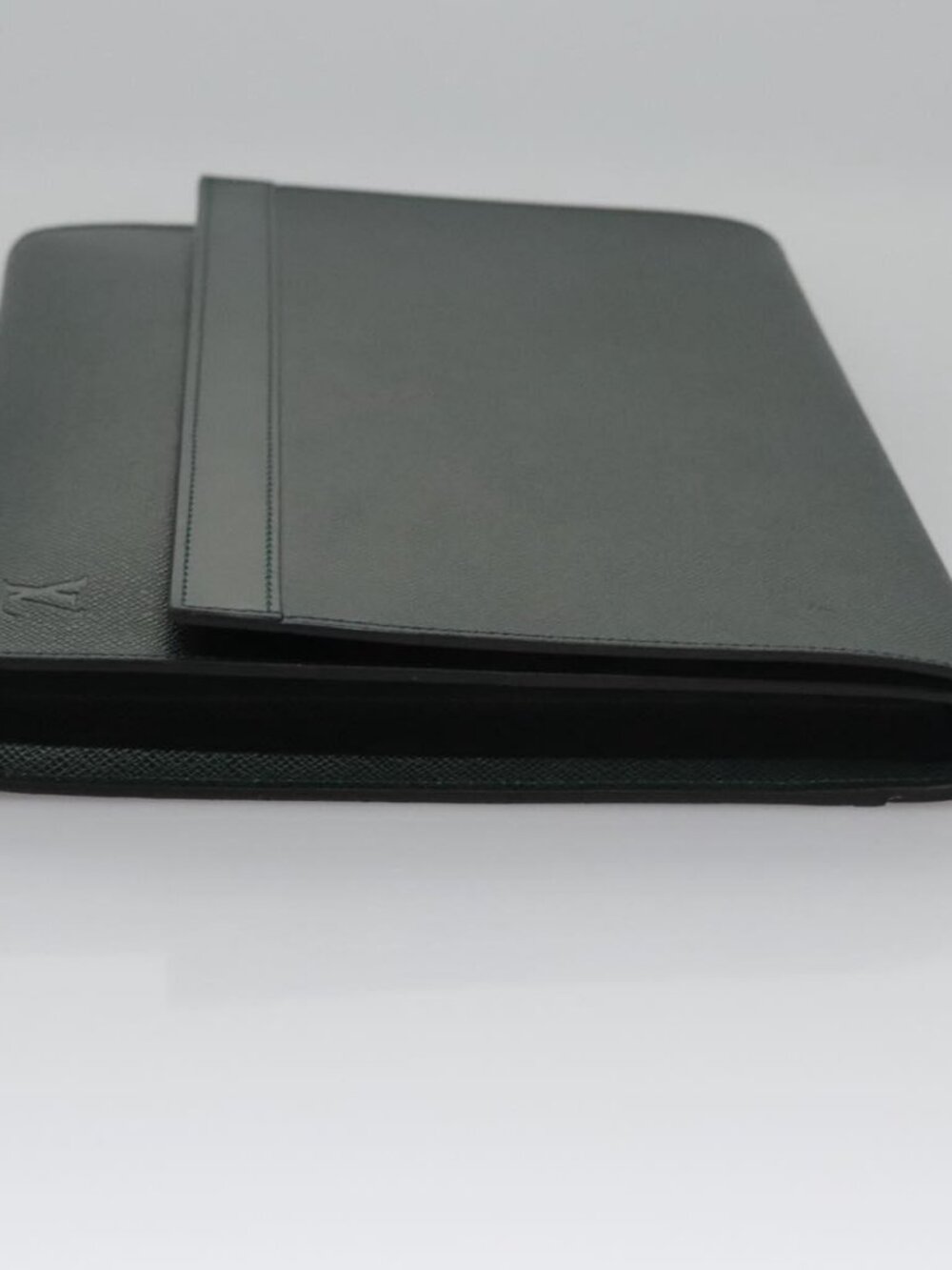 LOUIS VUITTON Taiga Leather Volga Briefcase Epicea M30204 LV Auth BA235 - Picture 4 of 16